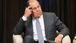 Песков назвал позицию США по Украине последовательной, но противоречивой